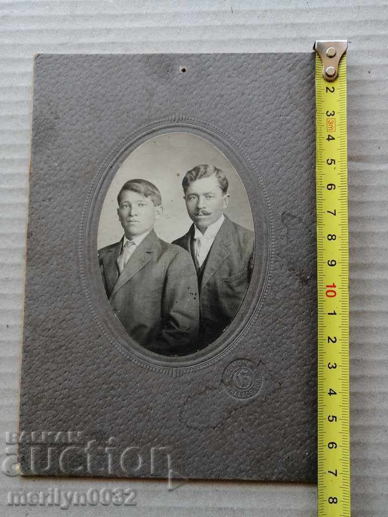 Auction  Old cardboard picture photography portrait
