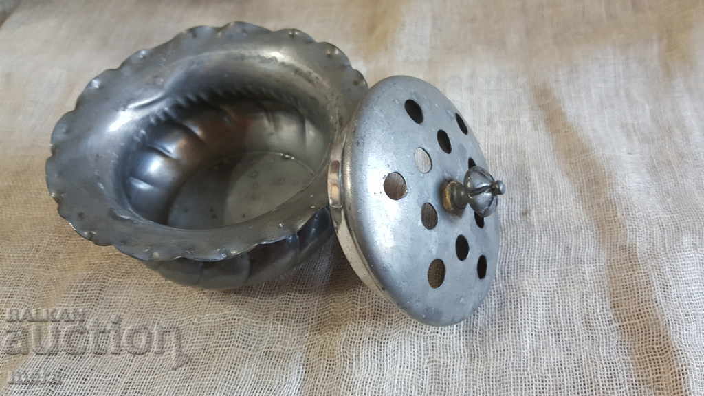 Delivery of Metal flower pot Delivery of Metal flower pot