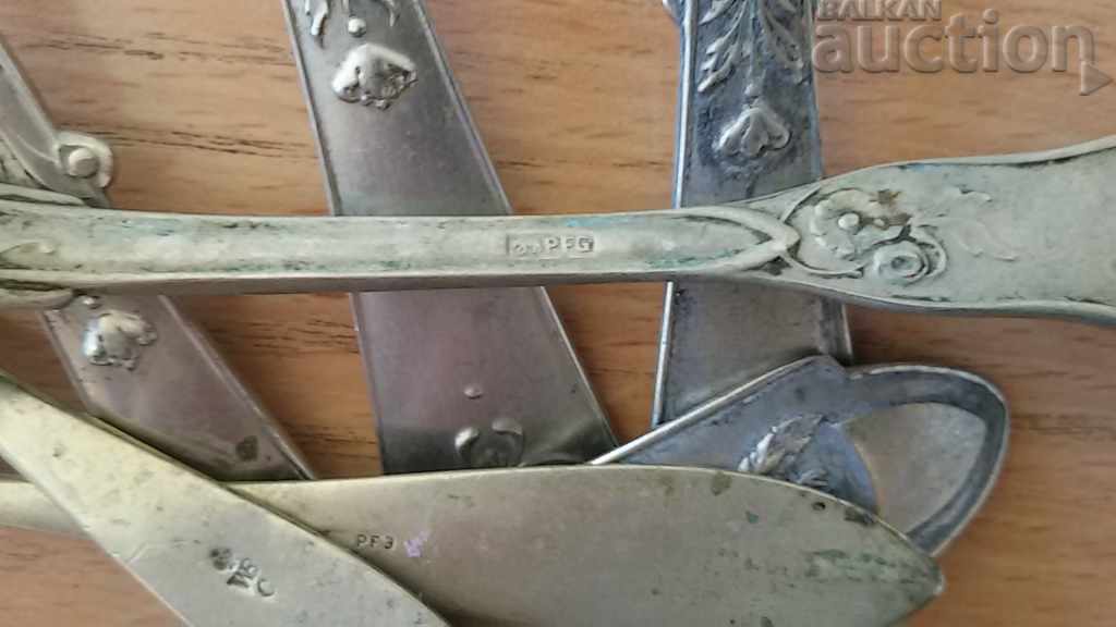 Παράδοση πολλά vintage κουτάλια που Παράδοση πολλά vintage κουτάλια που