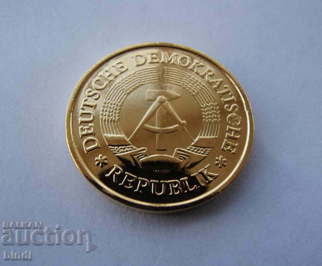 RDG - Germania 1 martie 1975 Auriu '' 999 cu preț € 2.63 | 5.14 BGN