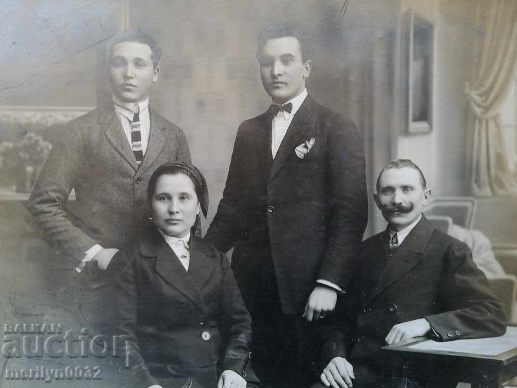 Old cardboard picture photography portrait with price 33.00 BGN | € 16.87 Old cardboard picture photography portrait with price 33.00 BGN | € 16.87