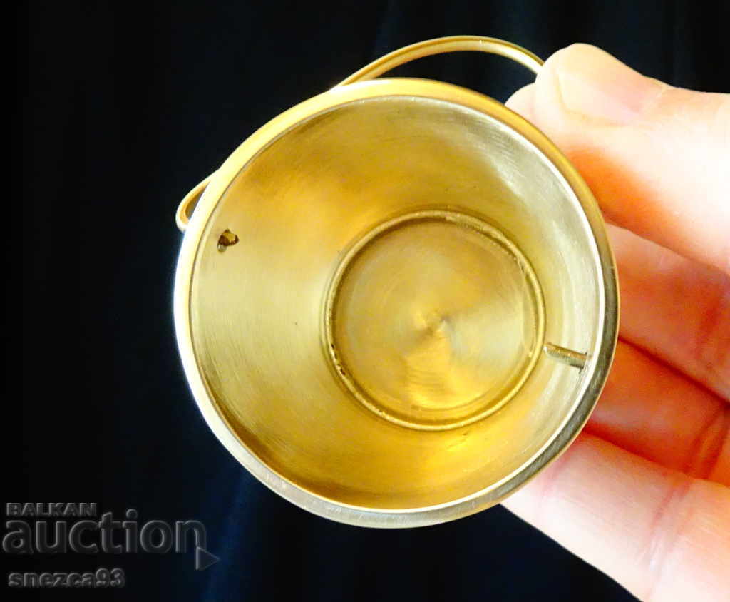 Auction Bronze rakia cup, cauldron, engraved Auction Bronze rakia cup, cauldron, engraved