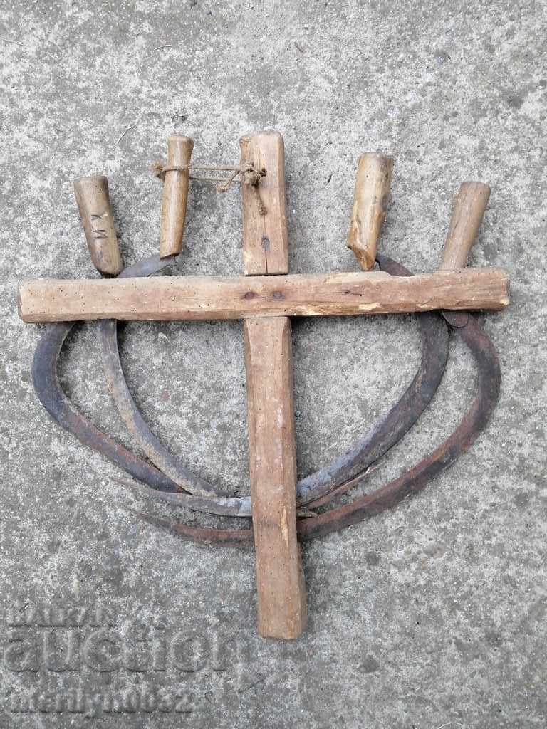 Stitches with a stapled coffin knife wrought iron blade with price 65.00 BGN | € 33.23