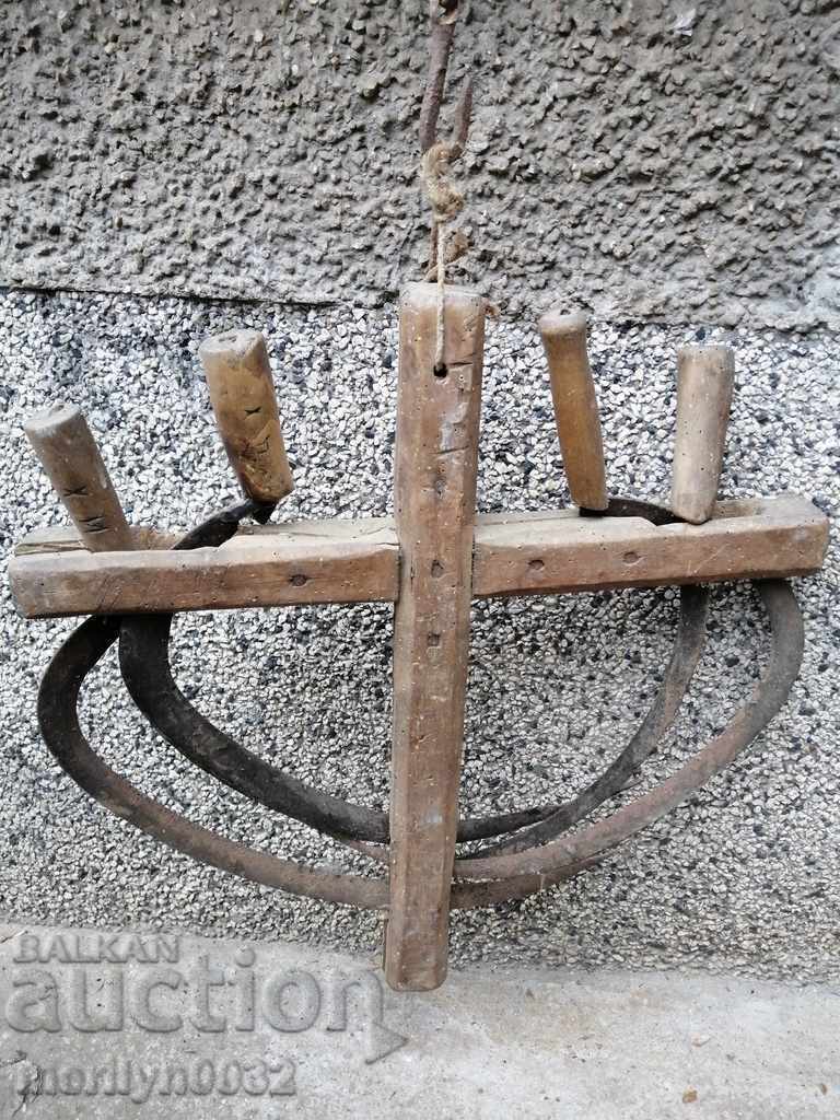 Stitches with a stapled coffin knife wrought iron blade - 6