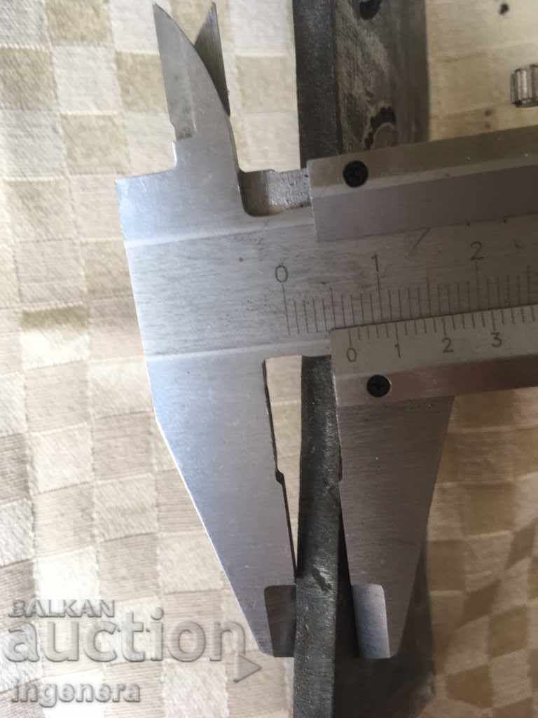 Auction KNIFE MASSIVE BUTTLE TOOL BIG Auction KNIFE MASSIVE BUTTLE TOOL BIG