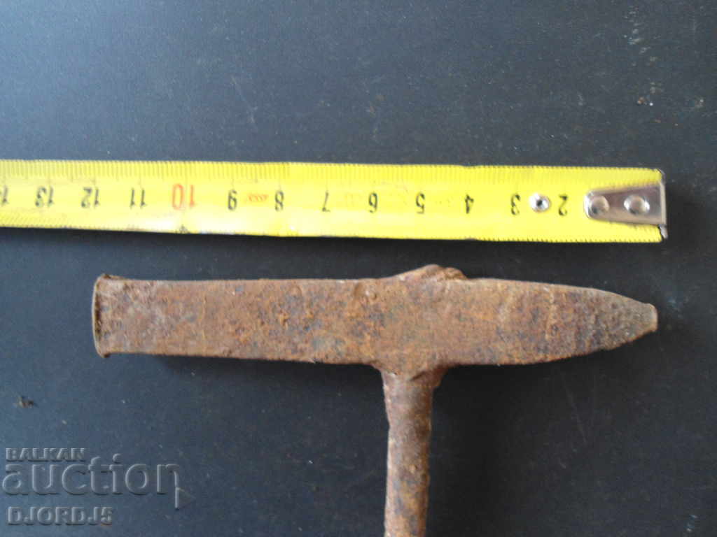 Auction Old specialized hammer Auction Old specialized hammer