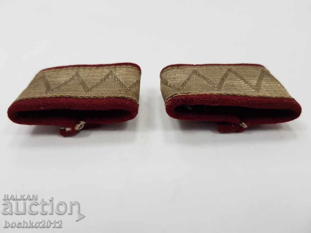 Σπάνια βουλγαρικά βασιλικά στρατιωτικά στοιχεία για επωμίδες ιππικού με τιμή 75.00 BGN | € 38.35 Σπάνια βουλγαρικά βασιλικά στρατιωτικά στοιχεία για επωμίδες ιππικού με τιμή 75.00 BGN | € 38.35