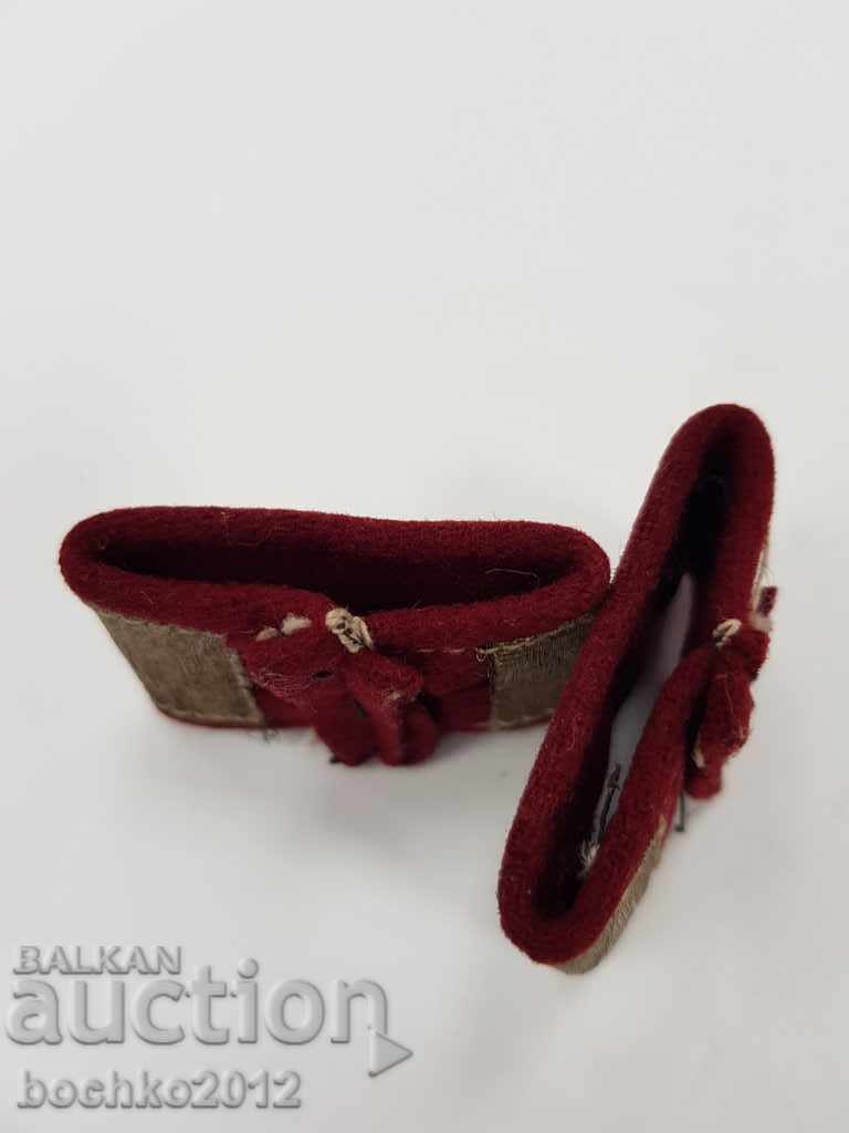 Παράδοση Σπάνια βουλγαρικά βασιλικά στρατιωτικά στοιχεία για επωμίδες ιππικού Παράδοση Σπάνια βουλγαρικά βασιλικά στρατιωτικά στοιχεία για επωμίδες ιππικού