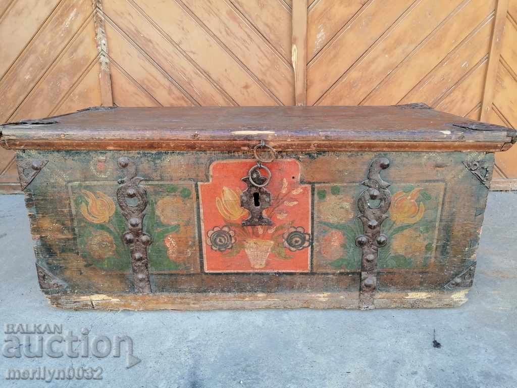 Renaissance painted chest, chest, chaise, chest of drawers with price 555.00 BGN | € 283.77 Renaissance painted chest, chest, chaise, chest of drawers with price 555.00 BGN | € 283.77