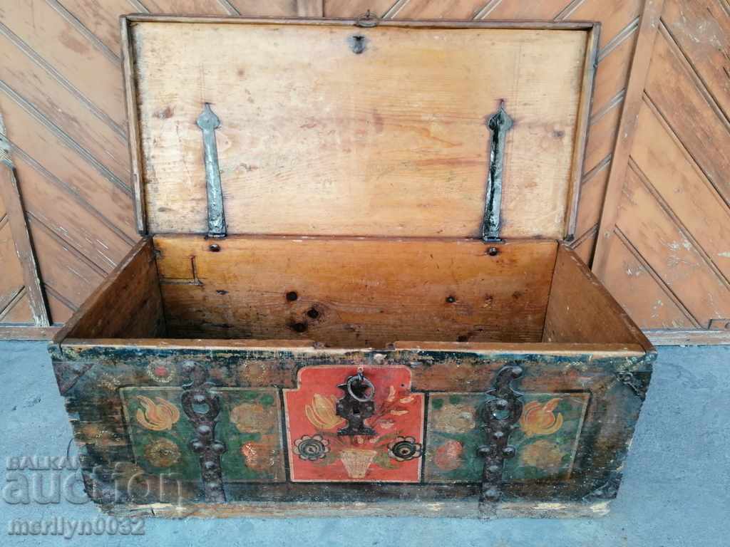 Renaissance painted chest, chest, chaise, chest of drawers