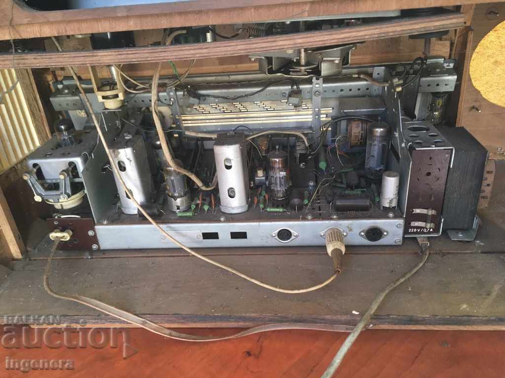 РАДИОГРАМОФОН АКОРД 10 с цена 41.00 лв. | € 20.96 РАДИОГРАМОФОН АКОРД 10 с цена 41.00 лв. | € 20.96