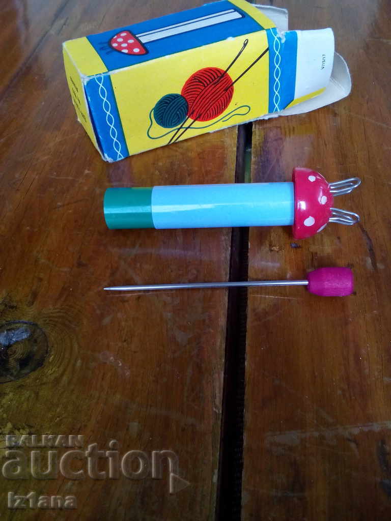 An old knitting machine - 5 An old knitting machine - 5