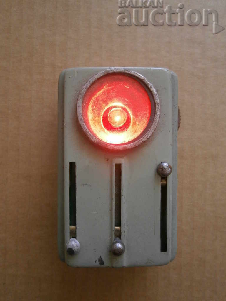 Delivery of antique three color WORKING flashlight Delivery of antique three color WORKING flashlight
