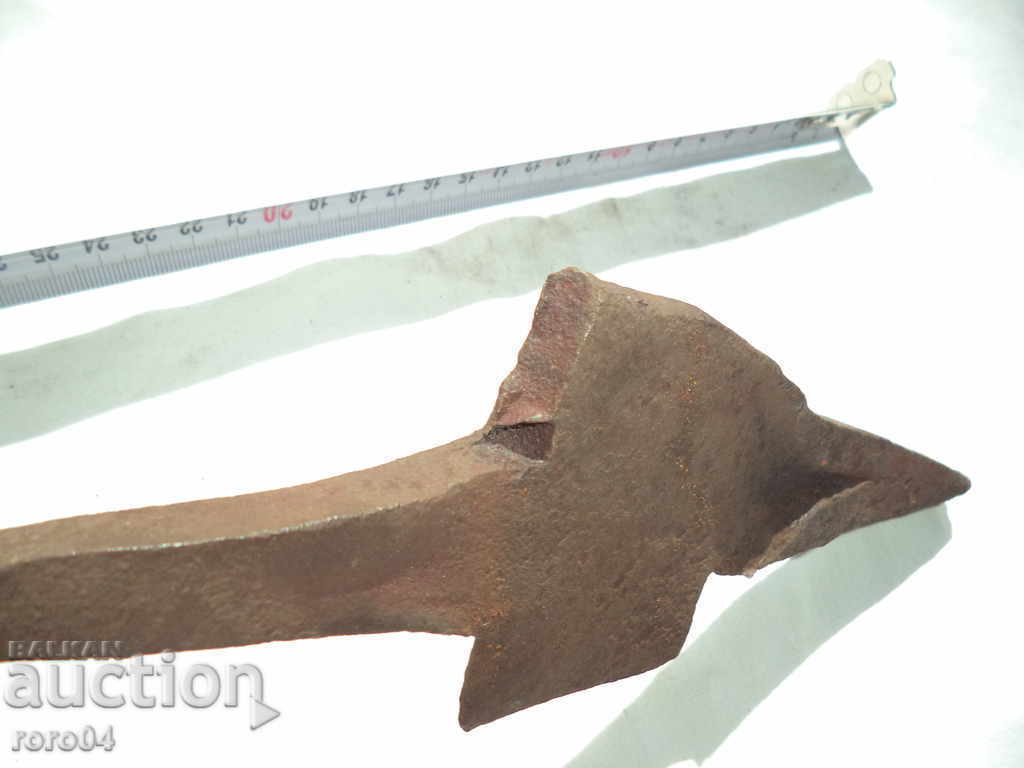 OLD MASSIVE FORGED TOOL - CUTTER - FORWARD - 6