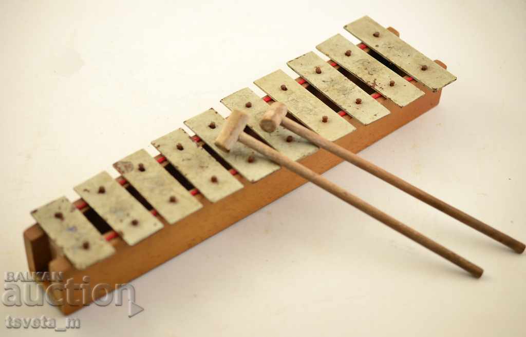 Antique wooden xylophone - working tool with price 10.00 BGN | € 5.11 Antique wooden xylophone - working tool with price 10.00 BGN | € 5.11