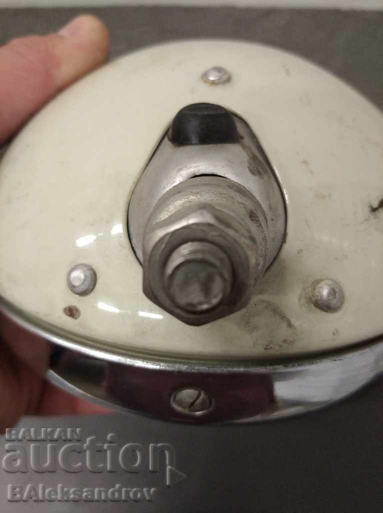 far retro cu preț 14.00 BGN | € 7.16