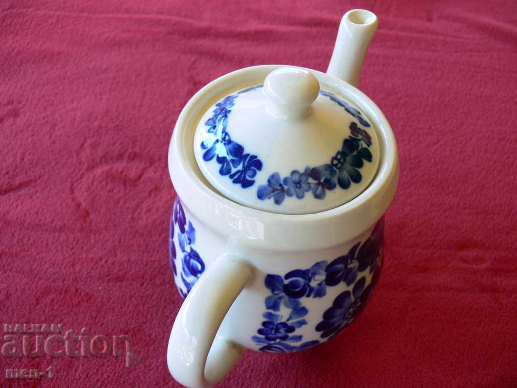 Auction STAR PORCELAIN CHAIN Auction STAR PORCELAIN CHAIN