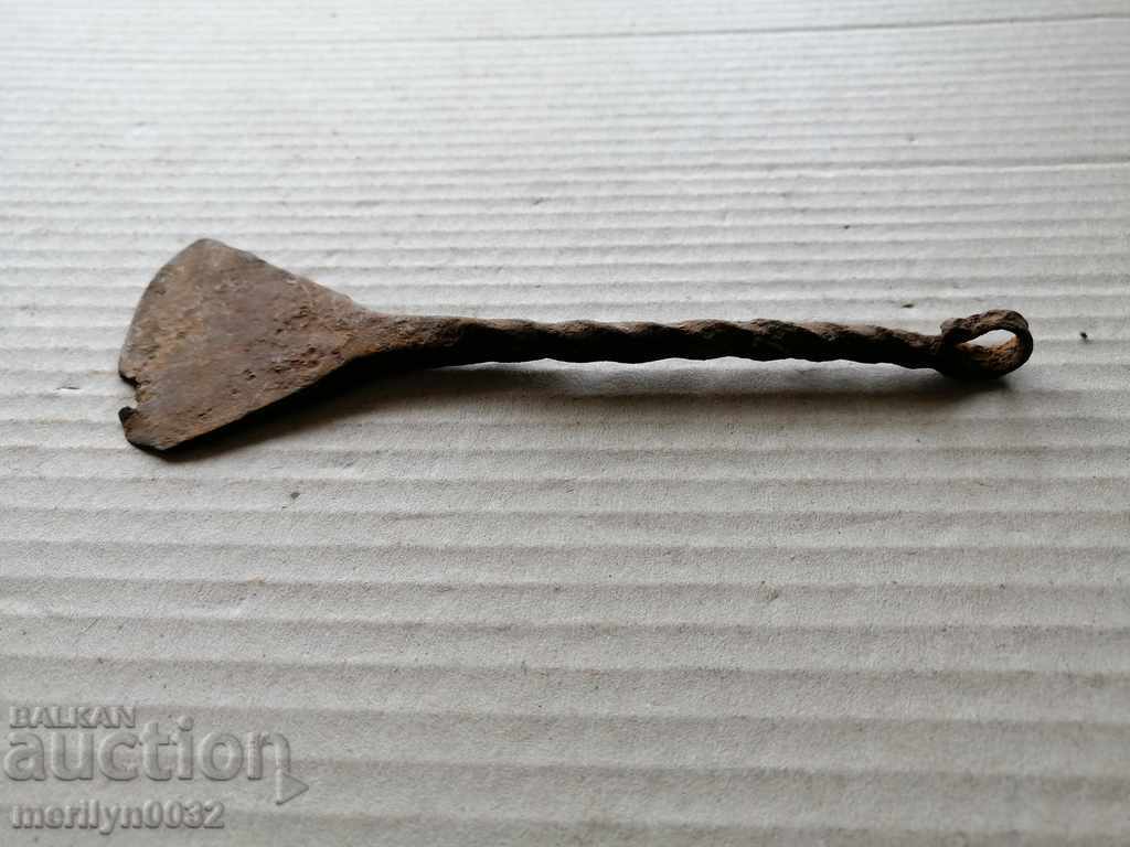 Tunder, ugribki, spatule, ugribka, fier forjat cu preț 38.00 BGN | € 19.43