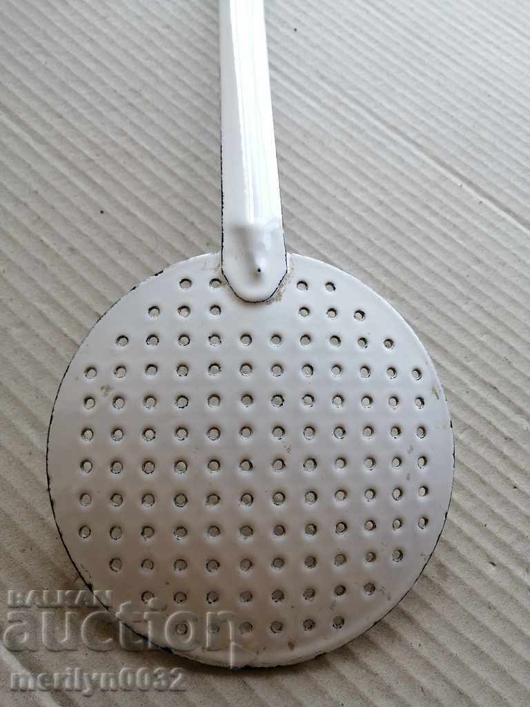 Delivery of Old grateful spoon with enamel, wounded socialist, Bulgaria Delivery of Old grateful spoon with enamel, wounded socialist, Bulgaria