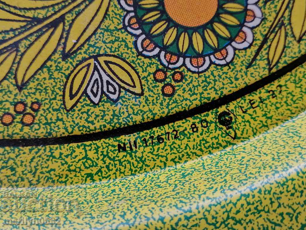 Delivery of Metal tray USSR Delivery of Metal tray USSR