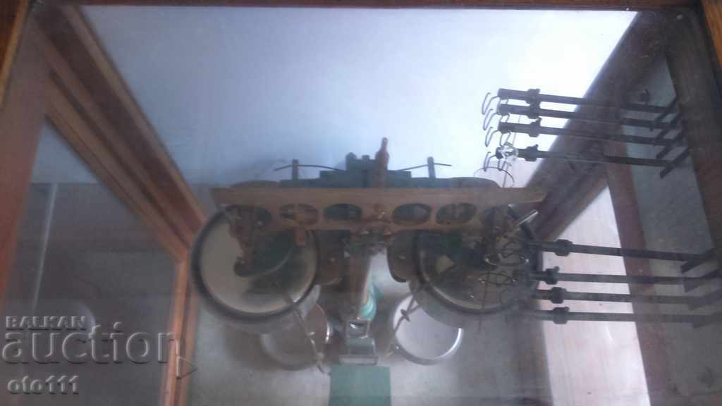 Auction ANALYTICAL BALANCE Auction ANALYTICAL BALANCE