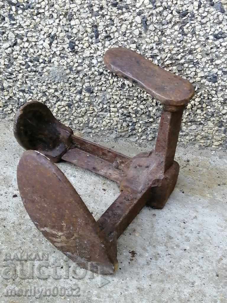 Old shoemaker anvil, wrought iron - 5 Old shoemaker anvil, wrought iron - 5