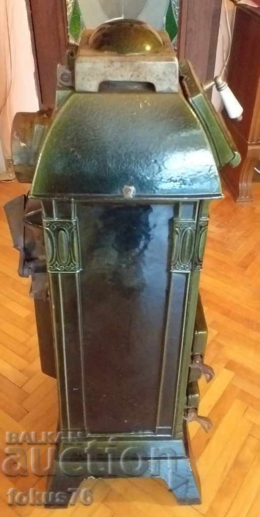 OLD IRON IRON STONE WITH GREEN ENAMEL TOP CONDITION with price 1800.00 BGN | € 920.33 OLD IRON IRON STONE WITH GREEN ENAMEL TOP CONDITION with price 1800.00 BGN | € 920.33