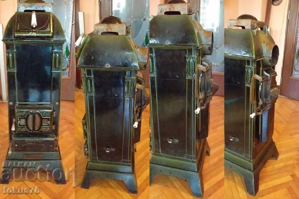 Auction OLD IRON IRON STONE WITH GREEN ENAMEL TOP CONDITION Auction OLD IRON IRON STONE WITH GREEN ENAMEL TOP CONDITION