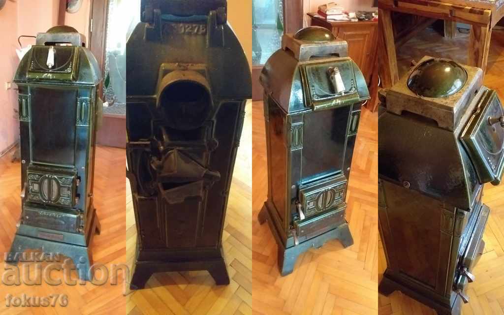 Delivery of OLD IRON IRON STONE WITH GREEN ENAMEL TOP CONDITION Delivery of OLD IRON IRON STONE WITH GREEN ENAMEL TOP CONDITION