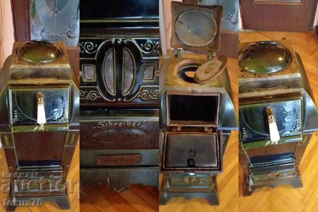 OLD IRON IRON STONE WITH GREEN ENAMEL TOP CONDITION - 5 OLD IRON IRON STONE WITH GREEN ENAMEL TOP CONDITION - 5