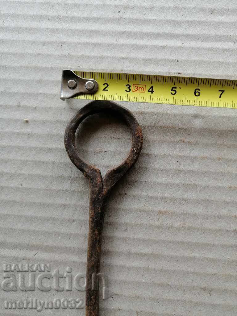 Delivery of Forged key spec secret for the monastery lock lock padlock