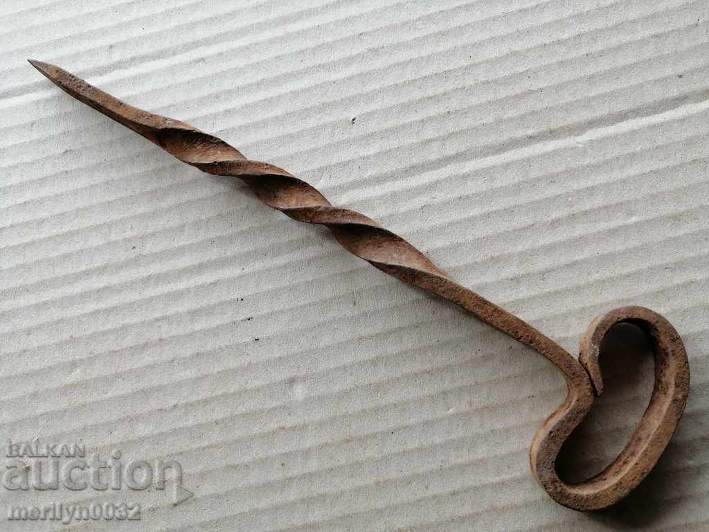 Forged key spec secret for the monastery lock lock padlock with price 59.00 BGN | € 30.17 Forged key spec secret for the monastery lock lock padlock with price 59.00 BGN | € 30.17