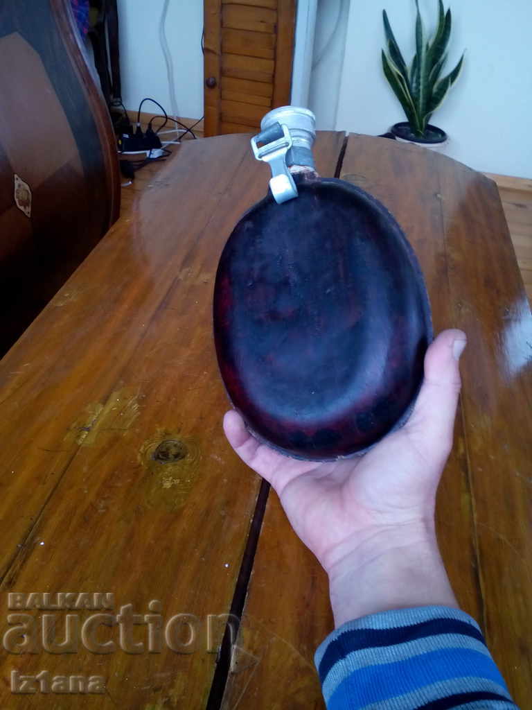 Delivery of An old soldier's hat Delivery of An old soldier's hat