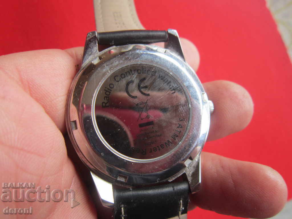 Ceas radio minunat de cuarț cu preț 40.00 BGN | € 20.45 Ceas radio minunat de cuarț cu preț 40.00 BGN | € 20.45