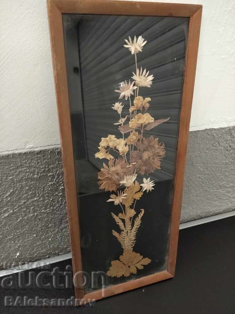 Картина от хербаризирани цветя