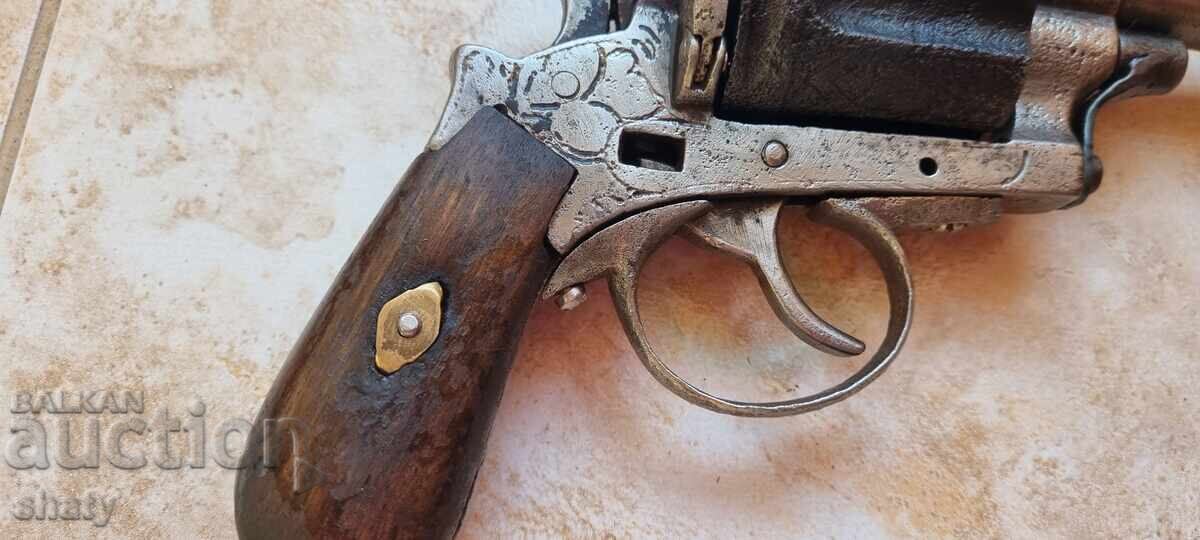 Gasser. Revolver. Pistol. with price 1250.00 BGN | € 639.11 Gasser. Revolver. Pistol. with price 1250.00 BGN | € 639.11