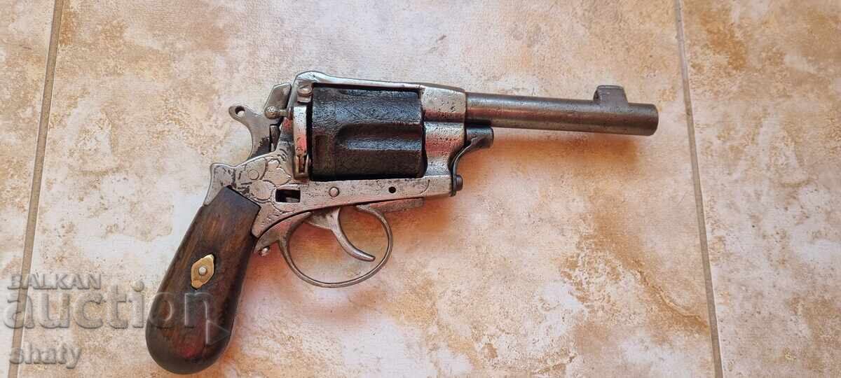 Gasser. Revolver. Pistol.