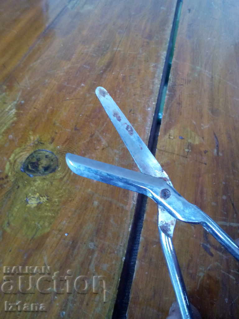 Delivery of Old medical scissors, scissors Delivery of Old medical scissors, scissors