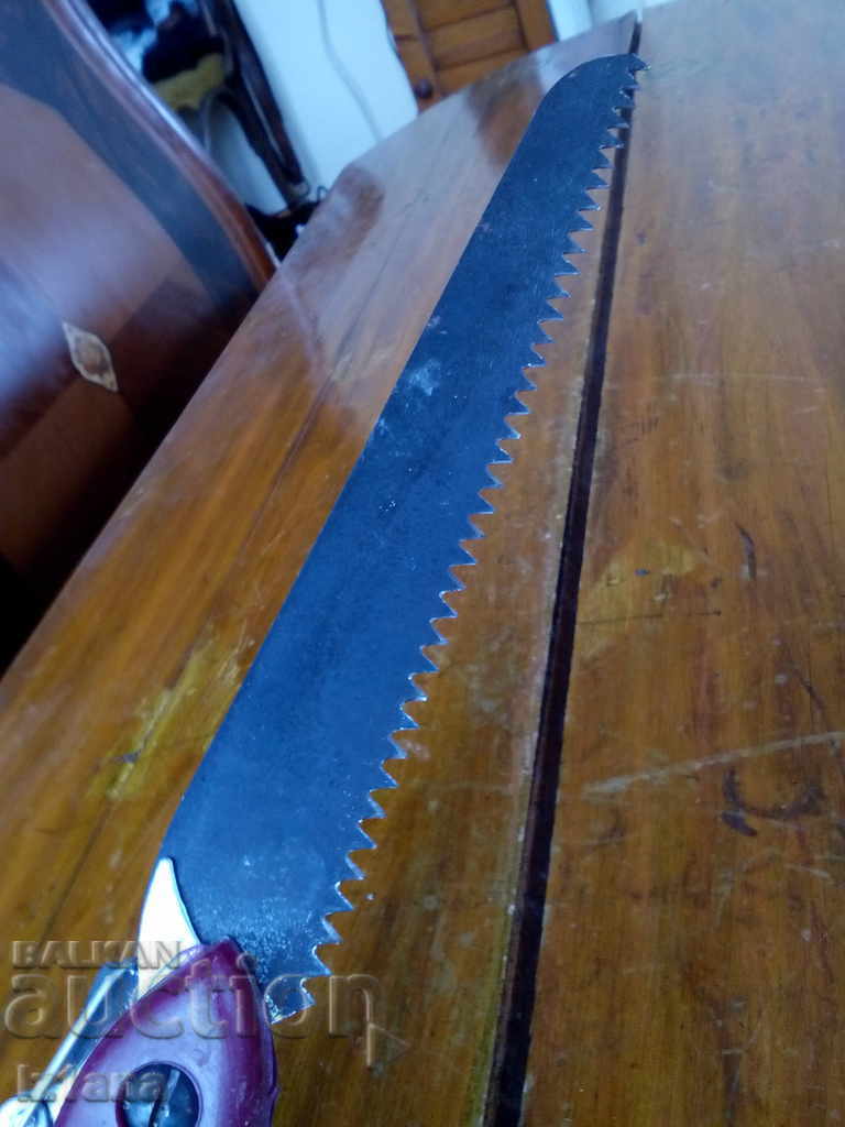 Auction An old saw, a saw Auction An old saw, a saw