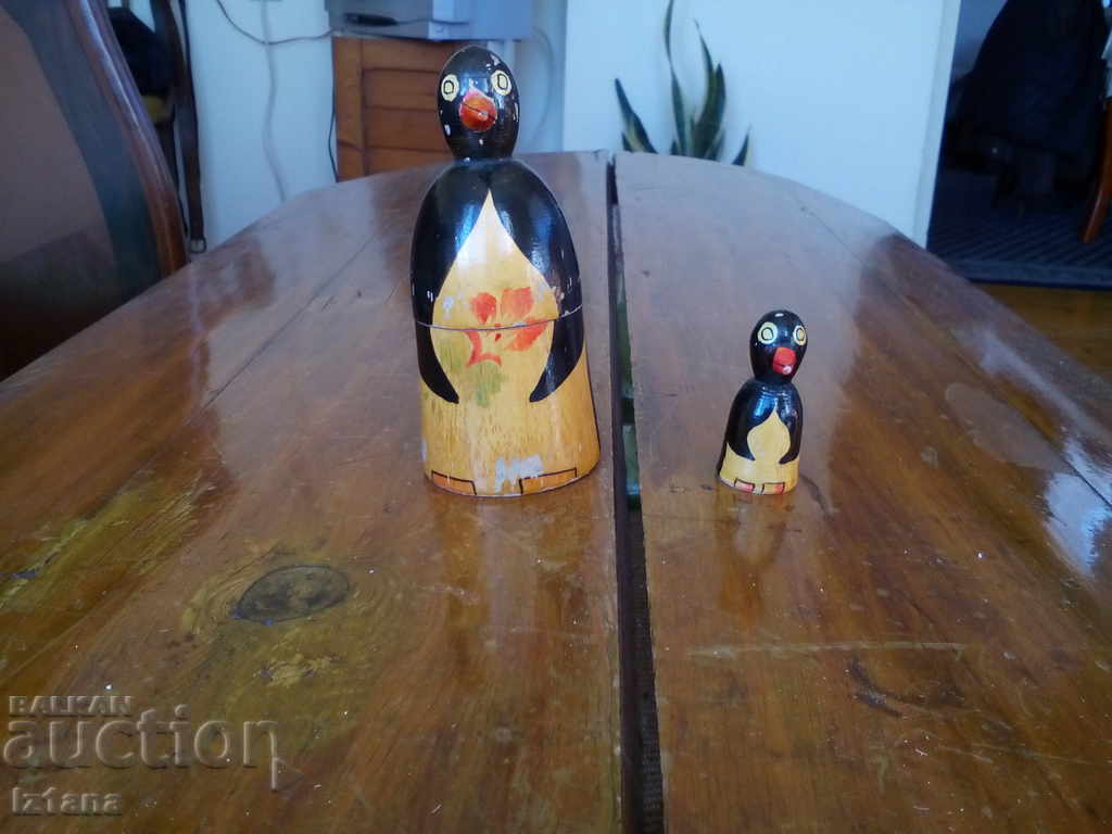 Delivery of Old Penguin Wooden Souvenir Delivery of Old Penguin Wooden Souvenir