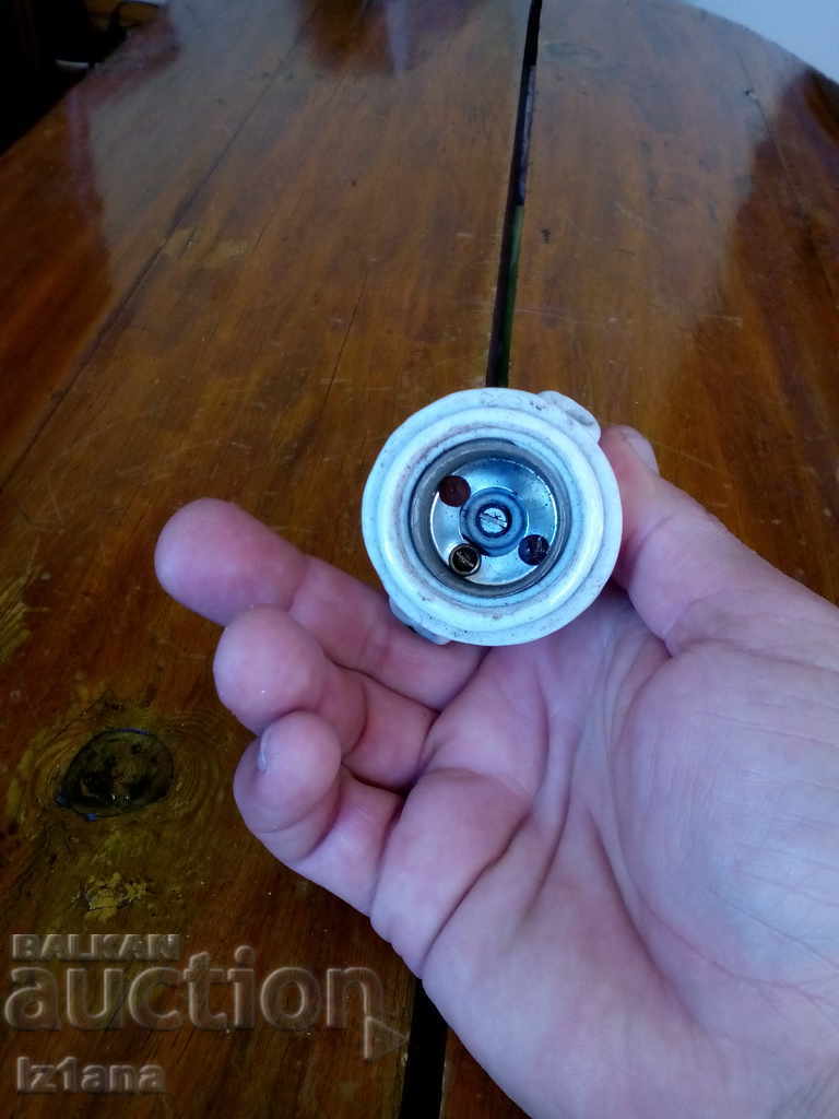 Auction Old porcelain fuselage Auction Old porcelain fuselage