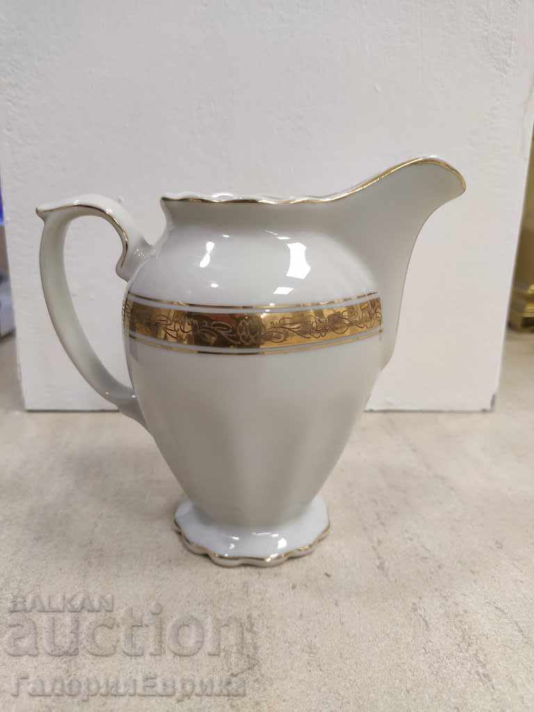 Porcelain jar 15 cm high with gold applique - 5