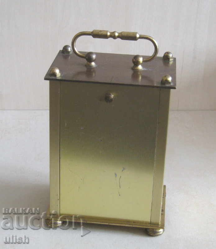 Аукцион 1990 Royal Quartz каретен тип месингов часовник Аукцион 1990 Royal Quartz каретен тип месингов часовник