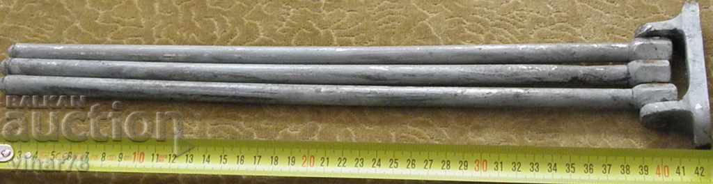 Uscător vechi de alamă cu preț 44.99 BGN | € 23.00 Uscător vechi de alamă cu preț 44.99 BGN | € 23.00