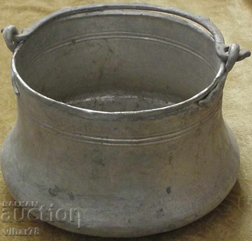 CAZAN VECHI, VAS DE MIERE, MENCIUCĂ-HARANIE-CUPRU