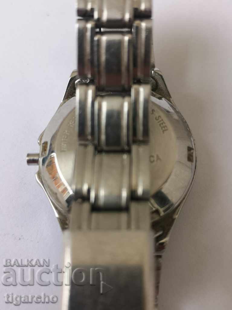 Delivery of Cashier and chain from ladies watch Orient