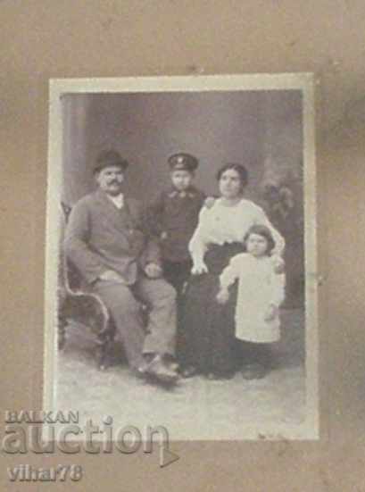 СТАРА СНИМКА В РАМКА с цена 29.99 лв. | € 15.33 СТАРА СНИМКА В РАМКА с цена 29.99 лв. | € 15.33