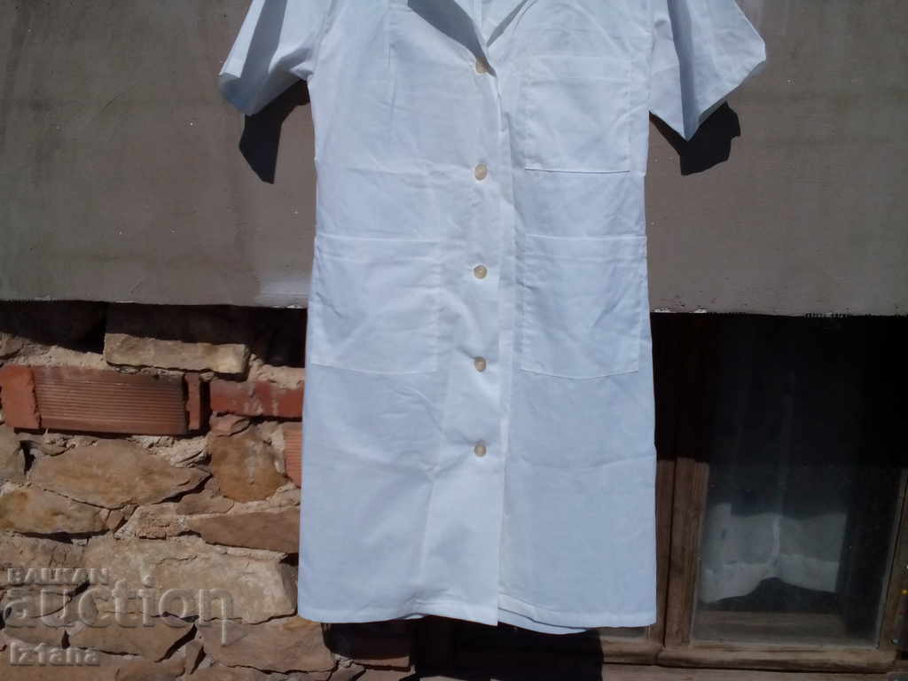 Licitație Șorțul vechi de lucru alb