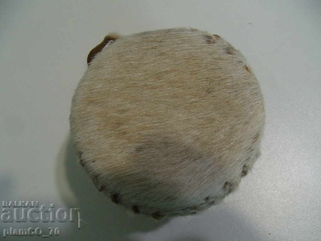 Auction  No. * 4099 old souvenir - ect. leather