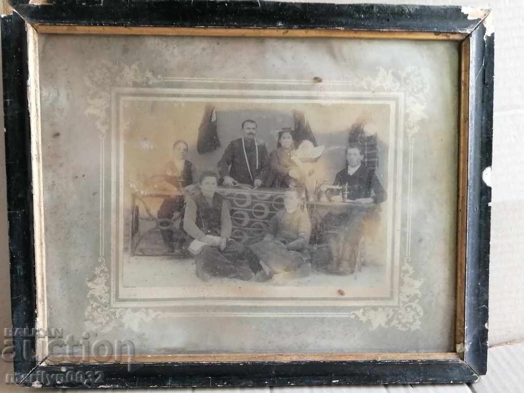 Auction Portrait of grandmother's ceilings picture, picture framed Auction Portrait of grandmother's ceilings picture, picture framed